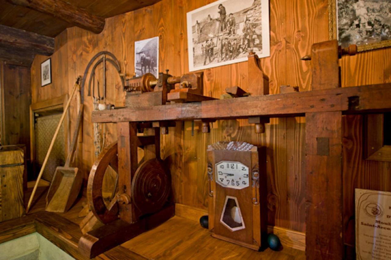 Bed and Breakfast Le Moulin Saint-Arcons-d'Allier Esterno foto
